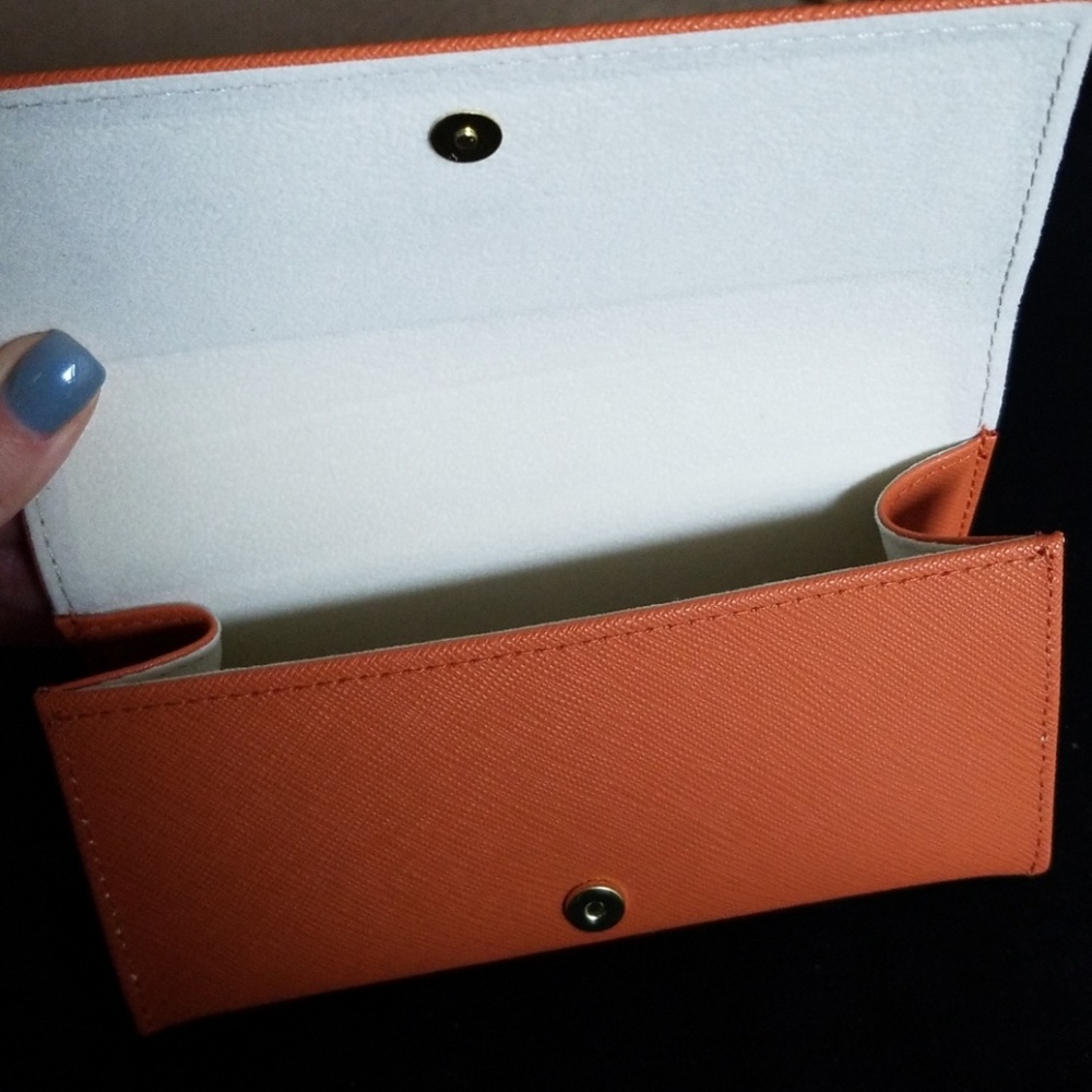 Sunglass case Tory Burch - Picture 3 of 3